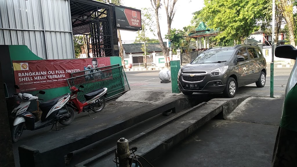 Amala Ganti Oli & Vet