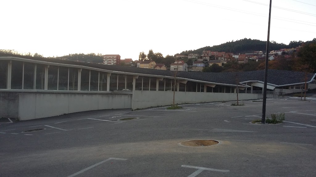 Aparcadoiro Gratuito - Piscina Municipal