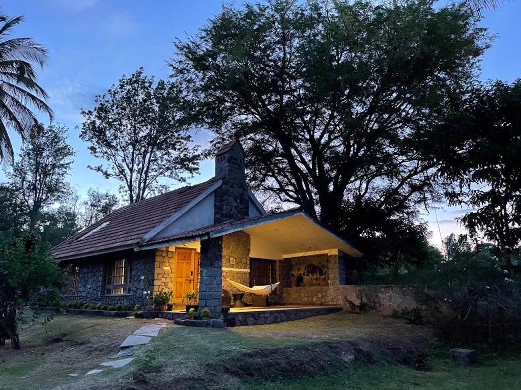 Captains Cabin