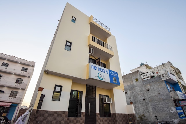 Oyo 69940 Hotel Aditya Inn