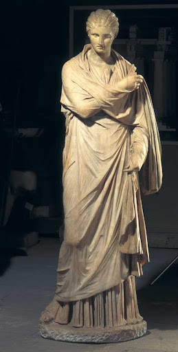 Statue of a Woman in Robes, known as the "Kleine Herkulanerin"