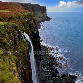 Kilt Rock by Wendy Milne - Landscapes Waterscapes