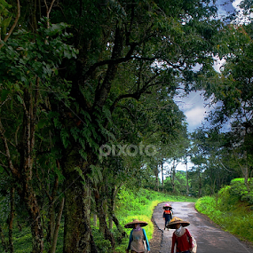 by A Friyana Wiradikarta - People Street & Candids