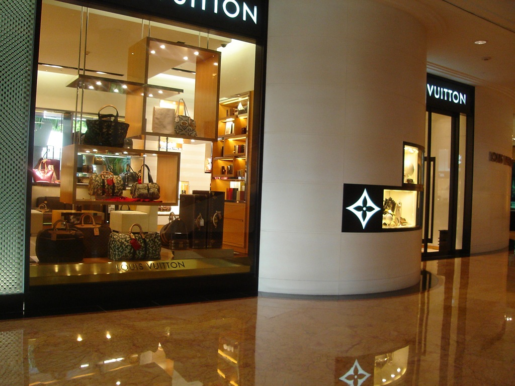 [Sheraton Louis Vutton 7110[3].jpg]