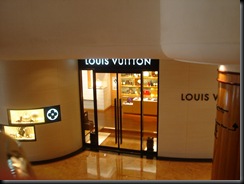 Sheraton Louis Vutton 7111