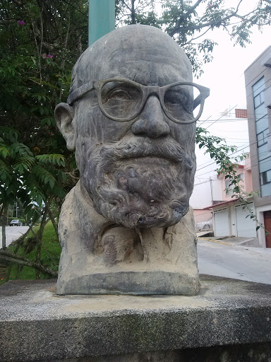 Busto Leon Felipe