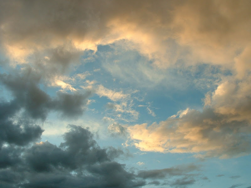 Fotos Gratis Cielos - Nubes de tormenta al atardecer