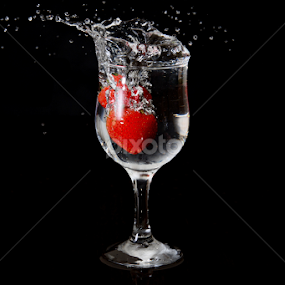 Strawberry Splash by Sarath Sankar - Artistic Objects Cups, Plates & Utensils