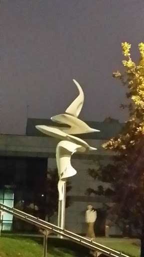 UCD Nursing Sculpture