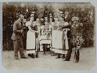 Groepen uit "Zes meisjes en geen man" ten Gouv.s huize opgevoerd