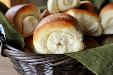 Lion House Dinner Rolls