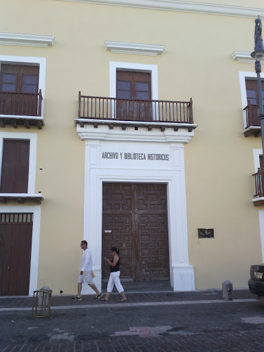 Archivo Y Biblioteca Históricos
