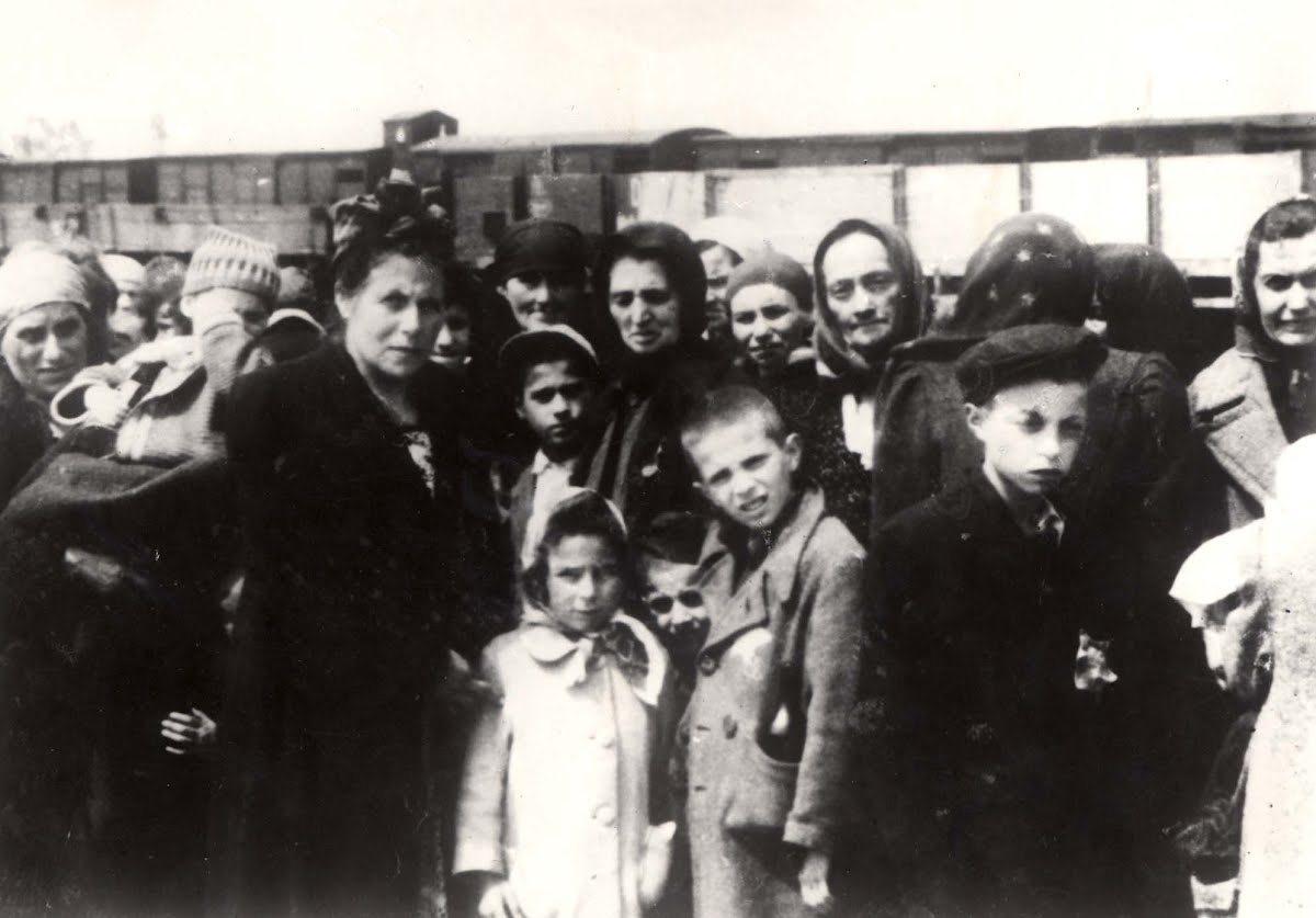 History and the Holocaust — Collection of photos from 