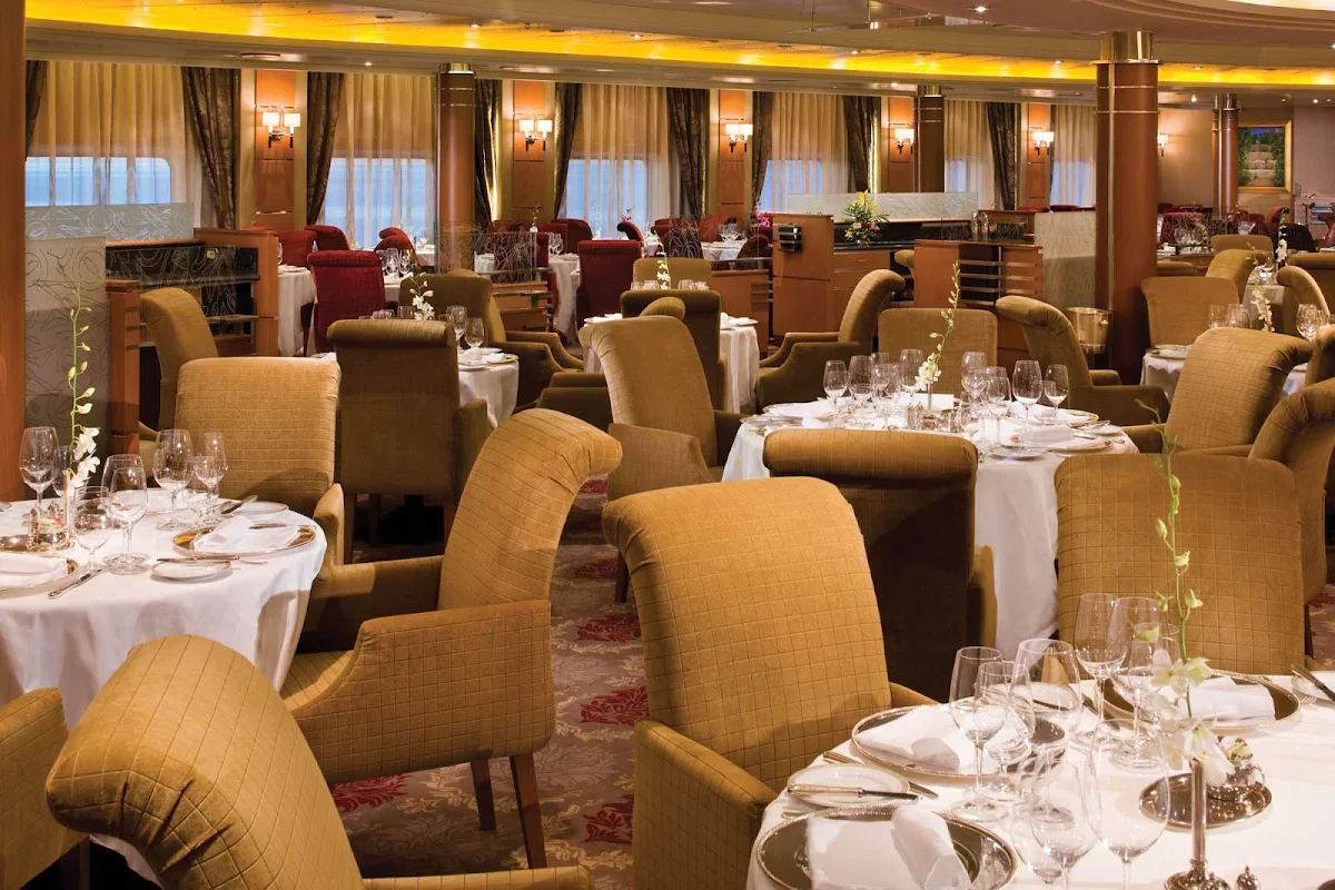 Regent-Seven-Seas-Voyager-Compass-Rose - Enjoy breakfast, lunch or dinner in the refined atmosphere of the Compass Rose Restaurant aboard Seven Seas Voyager.