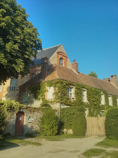 Château De La Celle Les Bordes