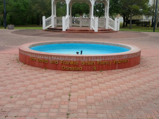 The David and Frankie Smith Family Fountain