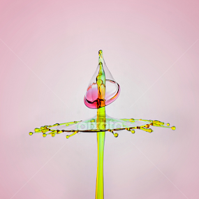 - sweet Pink - by Robert  Fly - Abstract Water Drops & Splashes