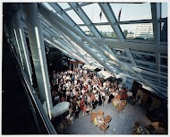 Personeelsfeest in showroom van Nissan Europe N.V.