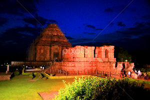 Night mode of Konark Temple by Santanu Dutta -  