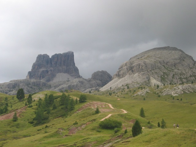 [IMG_42592.jpg]