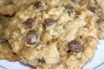 Crispy Chocolate Oatmeal Cookies