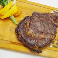 勞瑞斯牛肋排餐廳