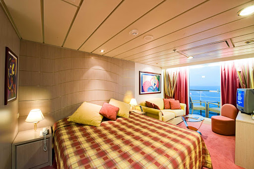 Staterooms on MSC Lirica offer clean lines, eye-catching tones and graceful elegance. 