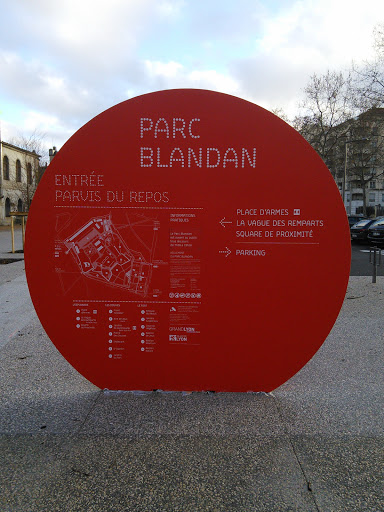 Parc Blandan Entrée Parvis Du Repos