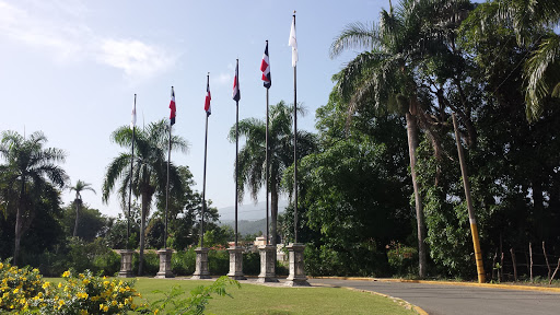 Homenaje De Banderas Dominicanas