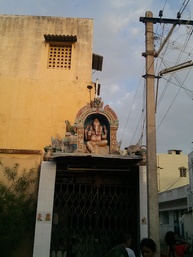 Statue of Lord Vinayaga