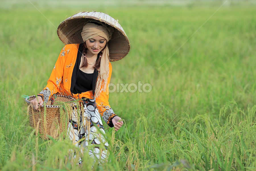 Gadis Petani by Irvan Blue-Ray - People Portraits of Women