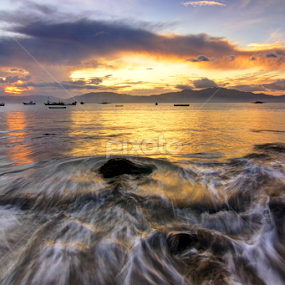 Pantai Hu'u by Erwan Setyawan - Landscapes Beaches