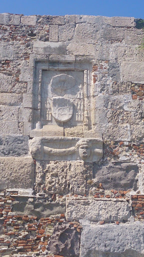 Relief An Der Stadtmauer
