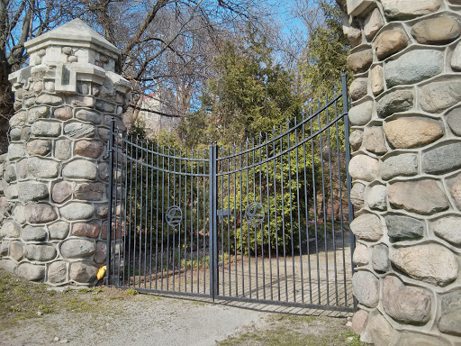 Casa Loma Gate