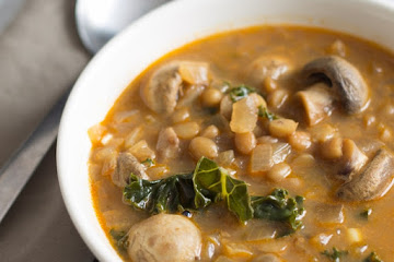 Curried Lentil Kale Soup with Mushrooms