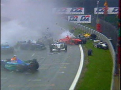 major, crash, smash, accident, f1, sport cars, race, route, racing cars, dush, d2, grass, fence, collision, formula one, picture, motorsport, photo, autosport, red, blue, white, green 
