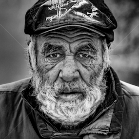 Hard life by Andrei Grososiu - Black & White Portraits & People