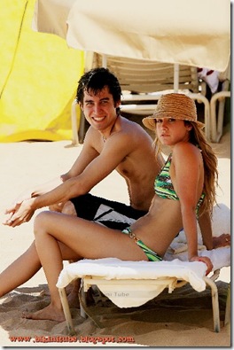 ashley-tisdale-bikini-4