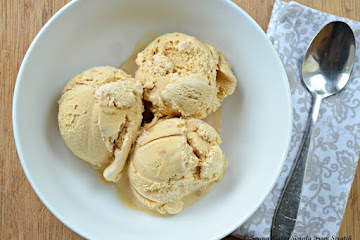 Caramel Ice Cream with Caramel Swirl