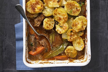 Crispy topped Cumberland pie