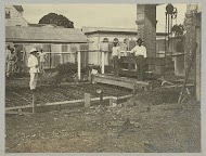 Opzichter Nieuwenhuis bij brug Knuffelsgracht