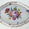 Dienblad, veelkleurig beschilderd met bloemboeketten