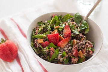 Strawberry, Quinoa and Chopped Spinach Salad