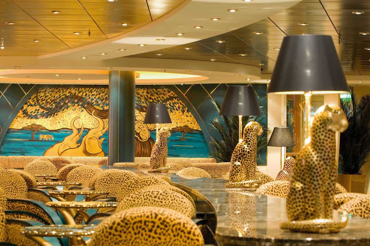 With a décor both exotic and whimsical, the Savannah Bar brings a touch of Africa to MSC Orchestra. 