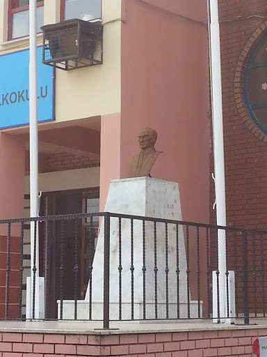 Atatürk at Cahit Arf İlkokulu