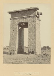 Restanten van de noordelijke pyloon van de tempel van Karnak