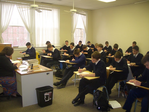 SSPX Saint Mary's Academy and College 聖ピオ十世会 セイント・メリーズ・アカデミー、大学