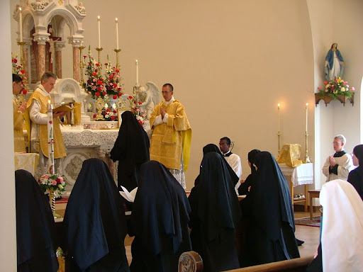 Sisters of the SSPX, Browerville, Minesota, USA. 聖ピオ十世会のシスター会、アメリカ合衆国ミネソタ州の修練院にて。2008年3月30日