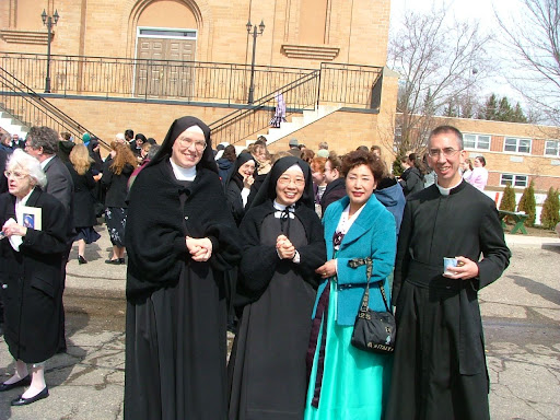 Sisters of the SSPX, Browerville, Minesota, USA. 聖ピオ十世会のシスター会、アメリカ合衆国ミネソタ州の修練院にて。2008年3月30日