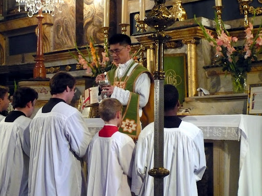 ニース(フランス)にある聖ピオ十世会の教会 SSPX/FFFPX in Nice (France)